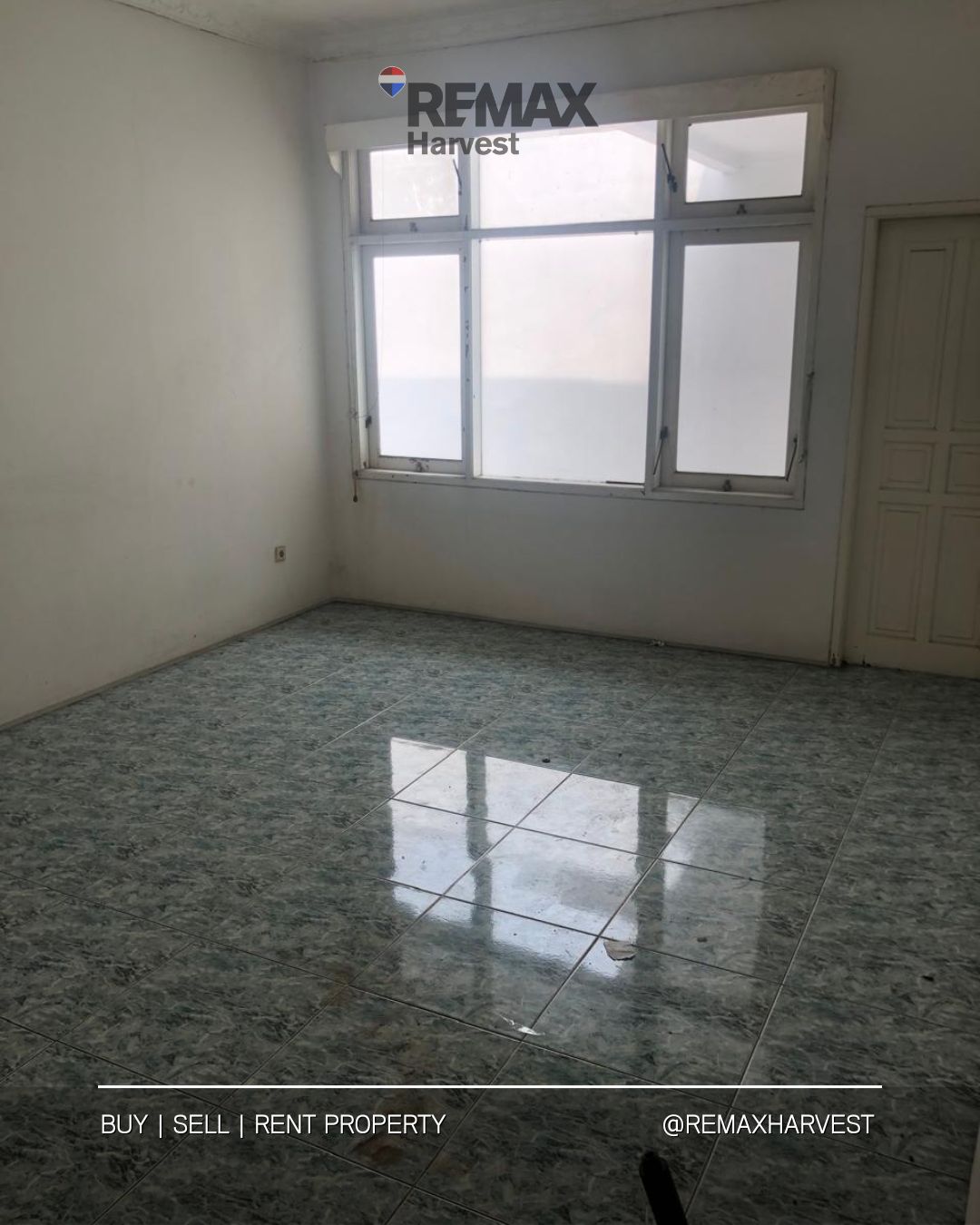Rumah Luas dan Private Pool di Lebak Bulus 5