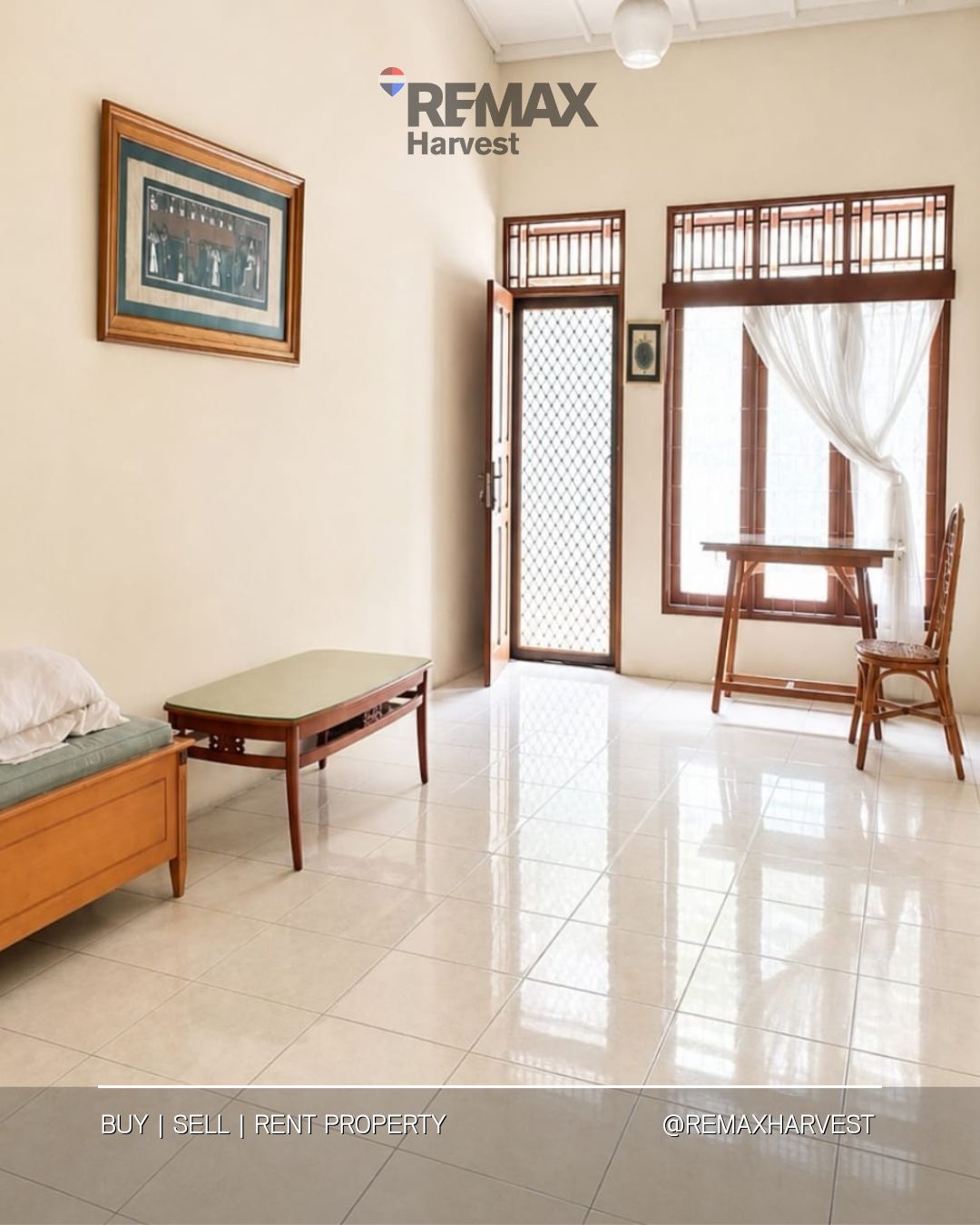 Rumah Klasik Siap Huni di Kembangan 3