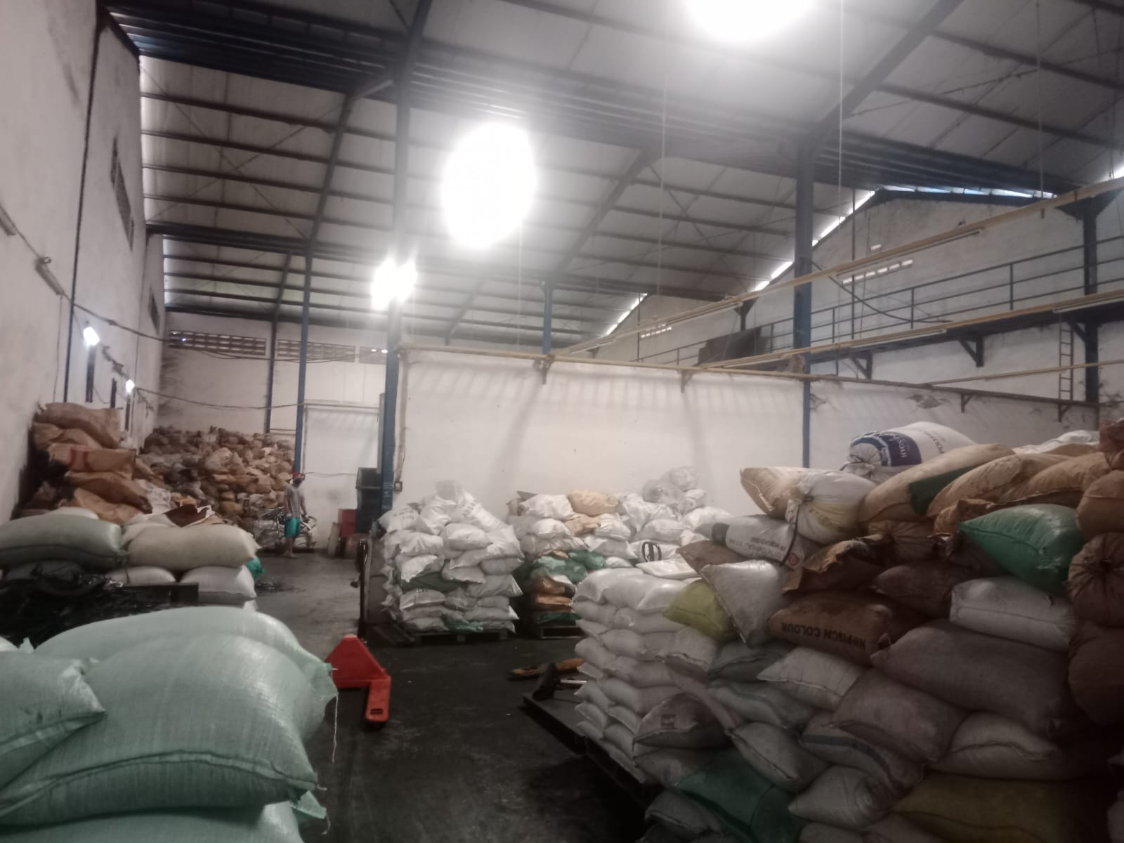 Pabrik atau Gudang Siap Pakai Teluk Naga 4