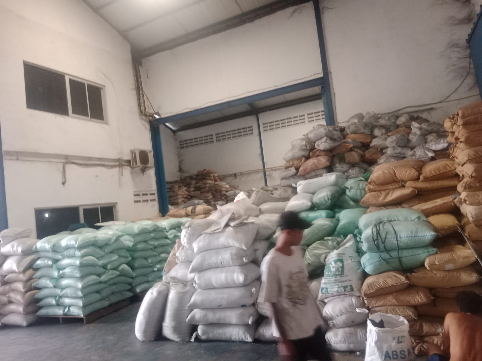 Pabrik atau Gudang Siap Pakai Teluk Naga 5